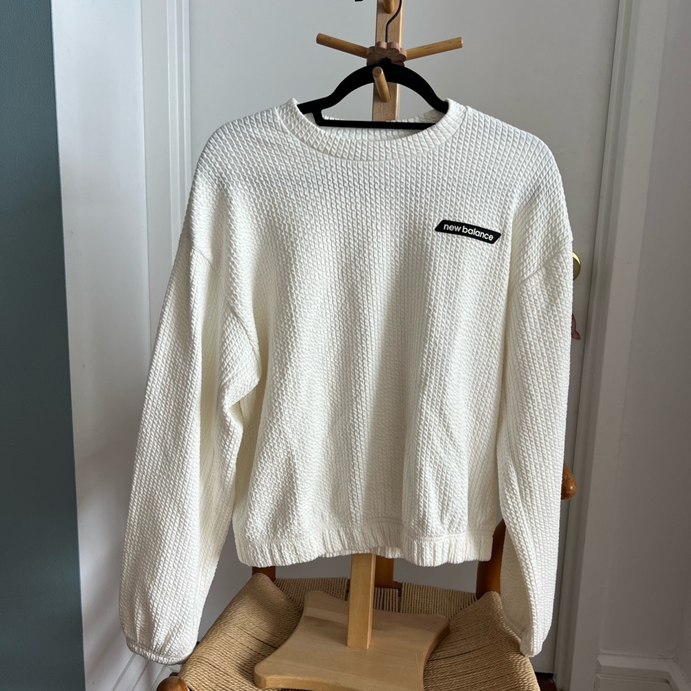 New Balance White Crewneck Sweater Relaxed Knit Sz S